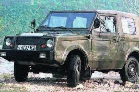 W latach 80. opracowano wersję wojskową Novy - WAZ 2122...