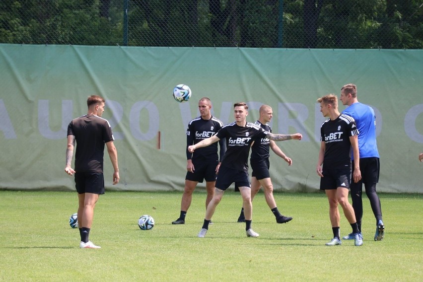 W środę, już z nowymi piłkarzami, ŁKS rozegra sparing z GKS Katowice