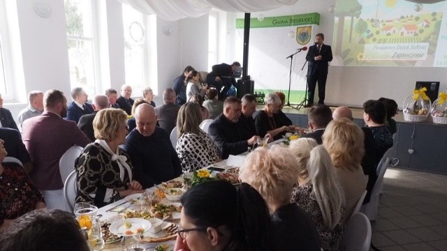 Tym razem członkowie Stowarzyszenia Powiatowe Forum Sołtysów z siedzibą w Koszalinie, spotkali się w Warninie.