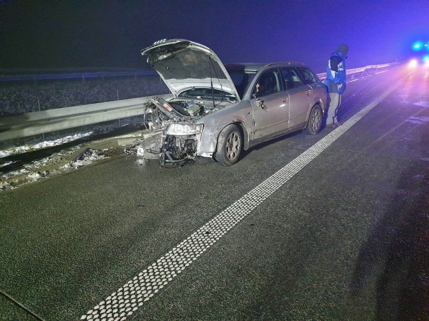 Wypadek na S8. 7.01.2023 auto uderzyło w barierę