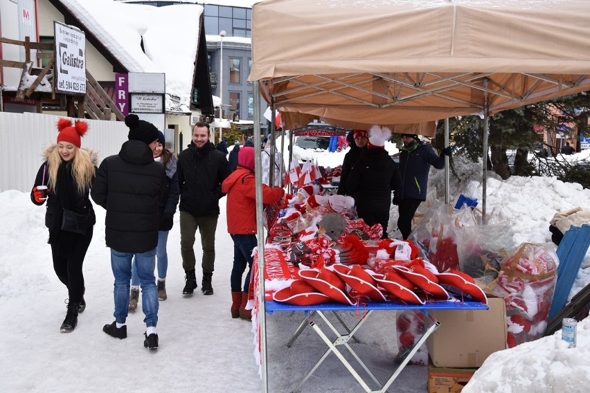 Zakopane: Pucharowe szaleństwo zaczyna się wieczorem, ale pierwsi kibice skoków są już w mieście [ZDJĘCIA]