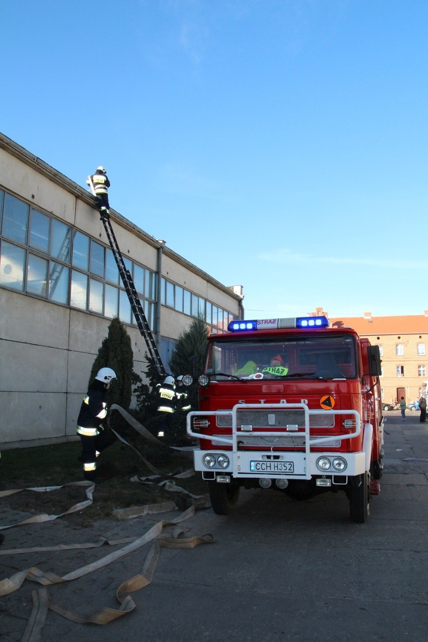 Ćwiczenia dla strażaków - ochotników zorganizowano w...