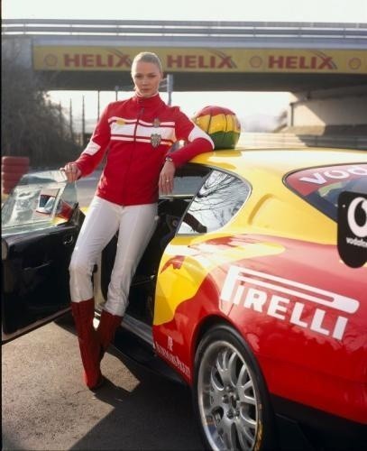 Fot. Maserati: Modelka Jodie Kidd startuje w zawodach...