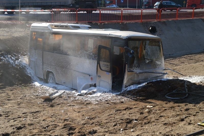 Wypadek autobusu na ul. Wojska Polskiego. 20 osób trafiło do szpitala (zdjęcia)