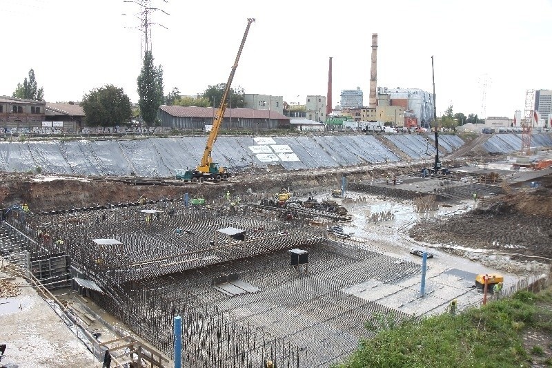 Dworzec Łódź Fabryczna bez unijnej kasy? Jezioro w okilicach Niciarnianej blokuje budowę [zdjęcia]