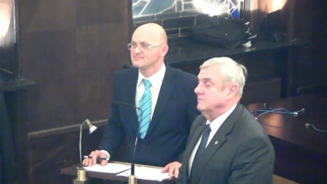 Sesja rady miasta w Rybniku, 10 grudnia. Adam Fudali zostaje przewodniczącym Rady. Jego BSR wchodzi w koalicję z PO Piotra Kuczery
