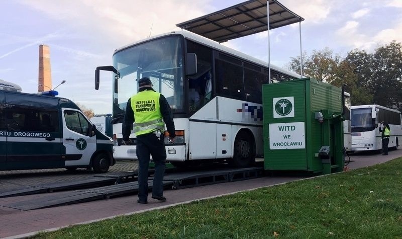 Połowa autobusów pod Wrocławiem nie nadawała się do jazdy 