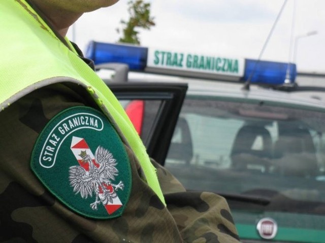 Niemca, który nielegalnie pieszo przekroczył zieloną, polsko - ukraińską granicę, wypatrzono dzięki przekazowi optoelektronicznemu z wieży obserwacyjnej.
