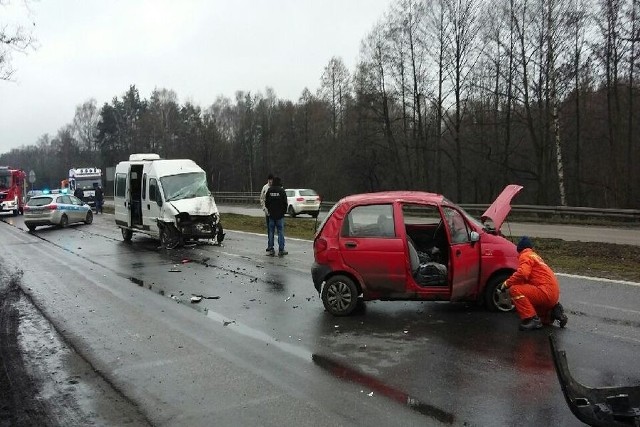 Wypadek na DK1 w Dąbrowie Górniczej-Ząbkowicach