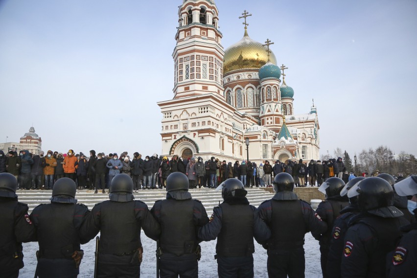 Policja otacza demonstrantów w Omsku