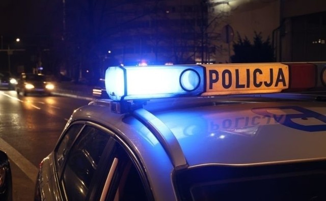 Policjanci z Komisariatu Policji w Kętach w ciągu trzech dni dwukrotnie zatrzymali 20 – latkę, która wsiadła za kierownicę po alkoholu, łamiąc sądownie orzeczony zakaz kierowania pojazdami mechanicznymi.