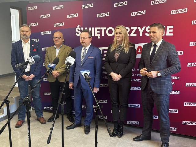 Lewica zapowiada start w kwietniowych wyborach samorządowych. Porusza też palące dla ugrupowania kwestie dotyczące praw kobiet i osób homoseksualnych. Na zdjęciu od lewej: Artur Pejas,  Jacek Skórski, Andrzej Szejna, Małgorzata Marenin i Marcin Chłodnicki. Więcej na kolejnych zdjęciach