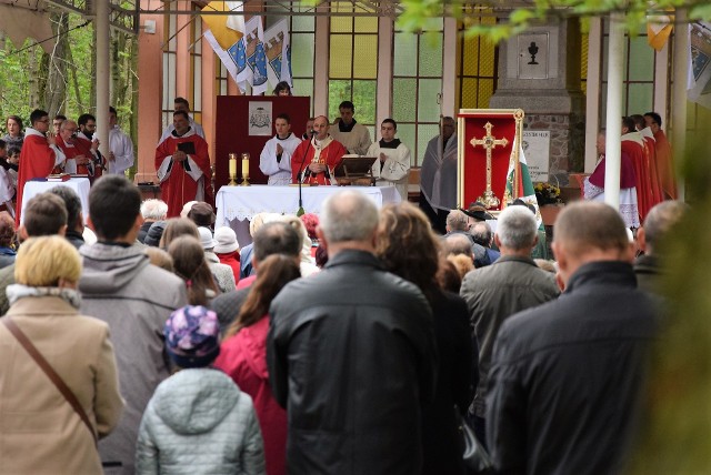 Na Kalwarii Pakoskiej odbył się 7 maja odpust z okazji Znalezienia Krzyża Świętego. Uroczystej sumie odpustowej przewodniczył prymas Polski, ks. abp. Wojciech Polak. Uczestniczyli w niej wierni z Pakości i regionu, w tym grupy pielgrzymów, m. in. z Markowic. Po mszy odbyła się biesiada, na którą zaprosili gospodarze uroczystości, pakoscy franciszkanie. Odpustowi towarzyszył tradycyjny jarmark.