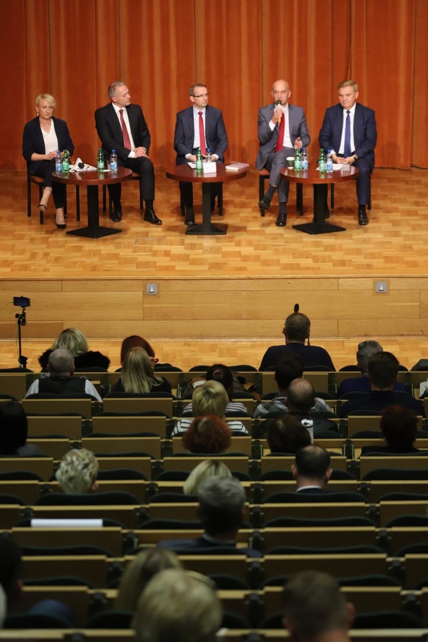 Wybory samorządowe 2018: Wielka debata kandydatów na...