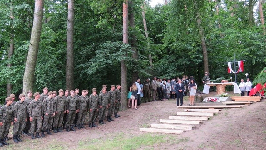 Uroczystości rocznicowe w lesie kidałowickim koło...