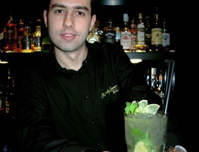 Jarosław Górski, barman z klubu Mojito już w piątek będzie walczył o tytuł najlepszego w swojej branży.