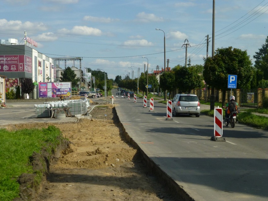 Ruszyły inwestycje powiatowe: budowa mostu w Lubostroniu i...