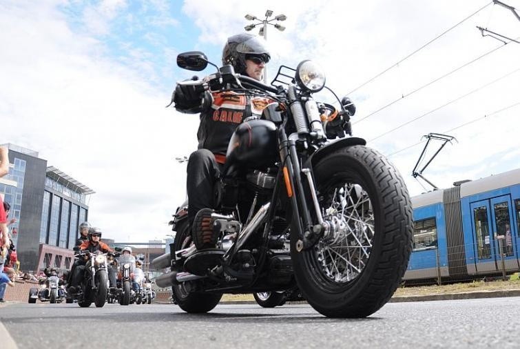 Super Rally 2013 - zlot motocykli Harley-Davidson - parada...