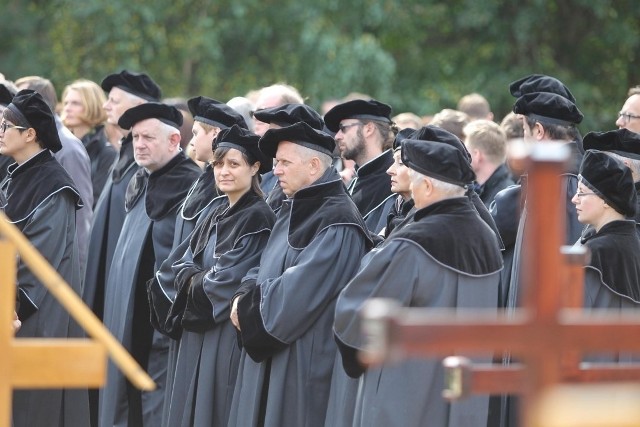 Poznań: Pogrzeb prof. Jana Berdyszaka na cmentarzu Miłostowo