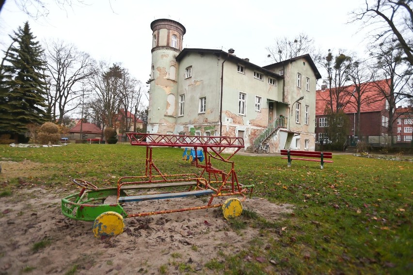 Zdesperowani rodzice, bojąc się, że miasto będzie chciało...