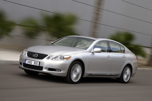 Lexus GS 460.