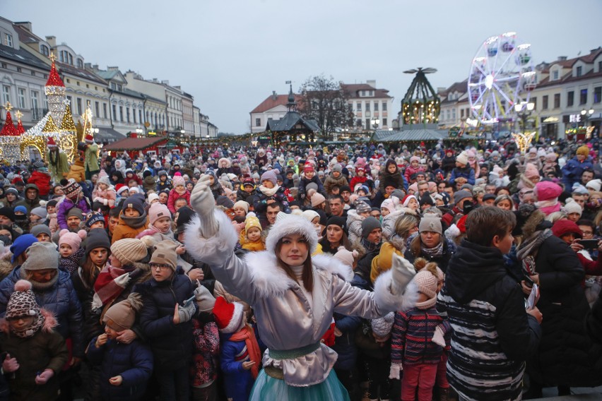 Kolejny weekend pełen atrakcji w Świątecznym Miasteczku w Rzeszowie: Kino plenerowe z Kevinem, Motomikołajki, koncerty, warsztaty
