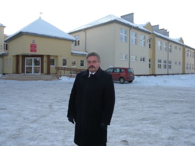Najważniejszą inwestycją obecnej kadencji wójta Mirosła-wa Ziółka była rozbudowa i modernizacja Publicznej Szkoły Podstawowej w Jedlni. 