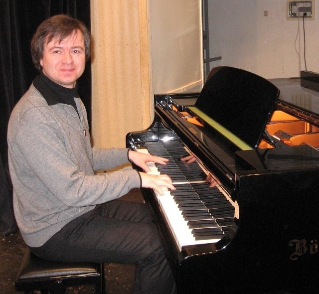 - To instrument bardzo drogi, kosztuje nawet 600 tysięcy złotych -mówi Maciej Żółtowski, dyrektor Radomskiej Orkiestry Kameralnej.