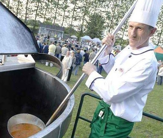 Zeszłoroczny piknik z rybą w gminie Kobylnica.