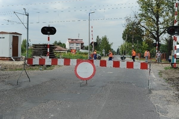 Prace na przejeździe kolejowym na ul. Śląskiej potrwają dwa tygodnie.