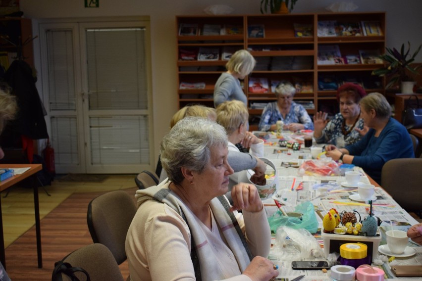 Trwa cykl warsztatów rękodzielniczych stowarzyszenia "Radość...