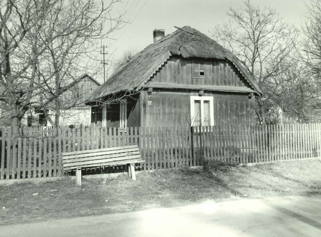 Miłoszówka, posesja nr 31, chałupa z 1911 r., fot. J. Stefański, 1985 r.