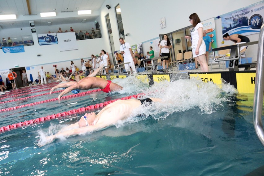 Basen w centrum sportowym UMK mieszkańcy polubili tak...