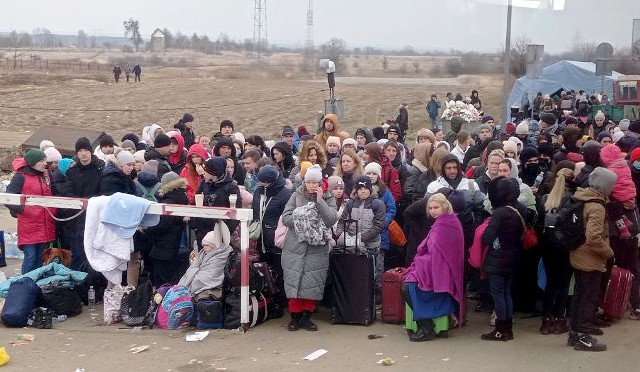 Uchodźcy z Ukrainy na granicy polsko-ukraińskiej