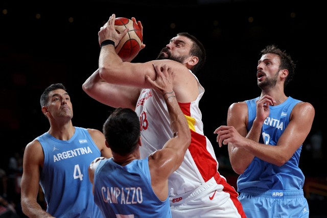 Marc Gasol osaczony przez Argentyńczków