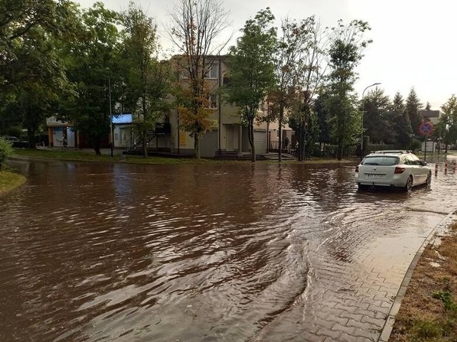 Osiedle Złotego Wieku po wieczornej burzy