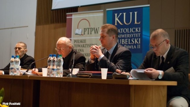 Przemysław Czarnek (drugi z prawej) jako wojewoda będzie debiutował w polityce