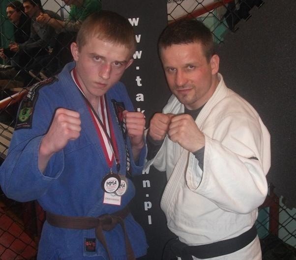 Krzysztof Żebrowski i Wojciech Dudkowski to coraz bardziej znane postacie w walkach MMA.