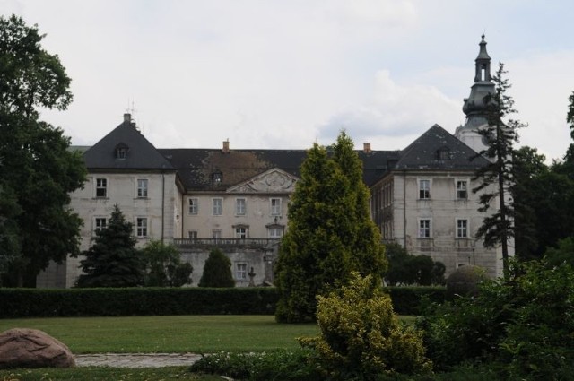 Dawne sanatorium w Trzebiechowie, gdzie swój artystyczny ślad odcisnął Europejczyk Henry van de Velde, to jeden z naszych najlepiej zachowanych skarbów