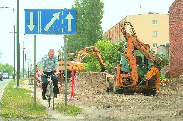 Przy Kamiennej trwa budowa rurociągu,  którym ścieki z kilku bydgoskich osiedli  popłyną do oczyszczalni, a nie jak teraz,  prosto do rzeki