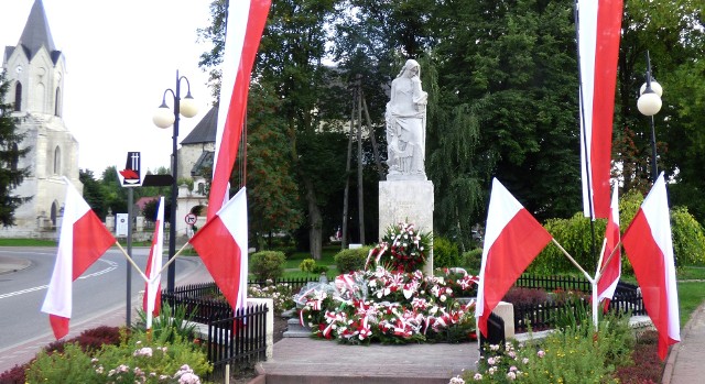 Główne uroczystości rocznicowe odbędą się przed Pomnikiem Ofiar Pacyfikacji w Skalbmierzu.