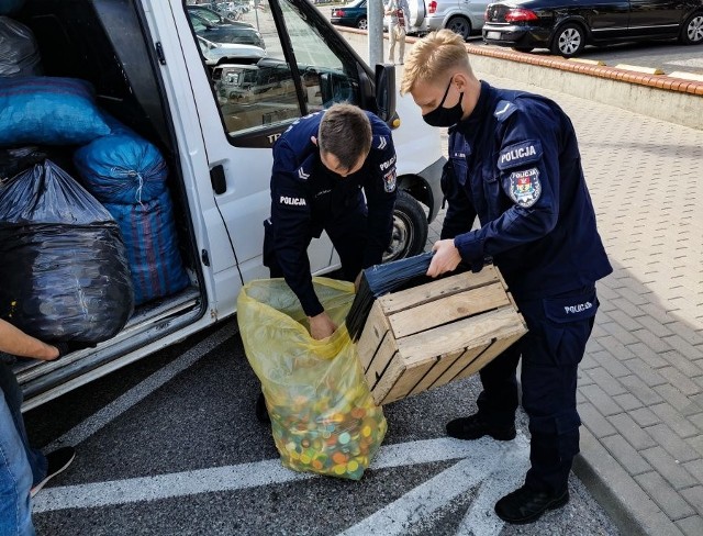 Policjanci z powodzeniem zaangażowali w akcję swoich bliskich, znajomych, funkcjonariuszy, ale także inne instytucje.