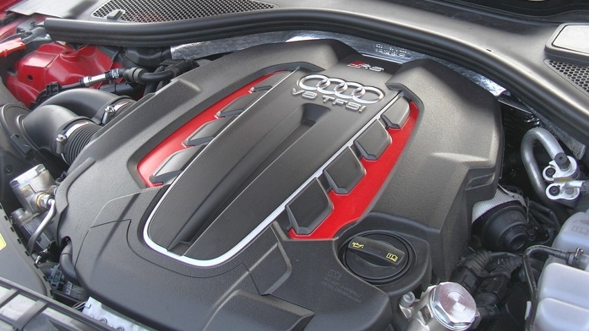 Audi RS6...