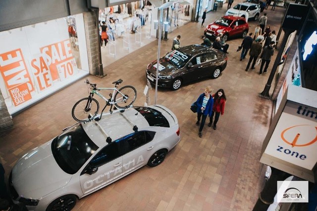 Dealerzy BMW, Mercedes, KIA, Infiniti, Land Rover, Jaguar czy Audi prezentują swoje samochody w Galerii Sfera
