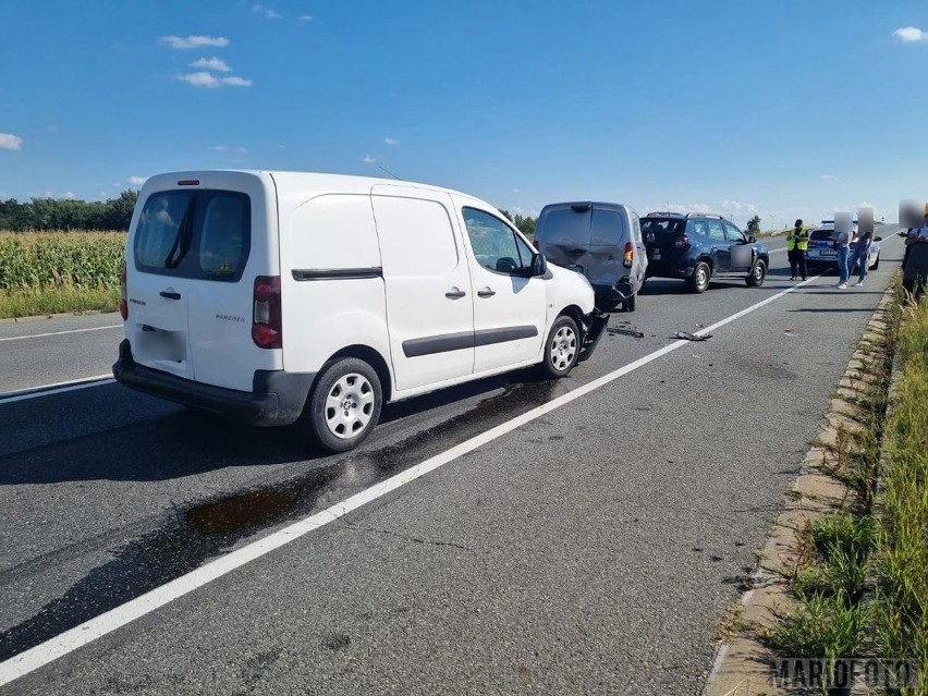 Wypadek w Rogowie Opolskim. Zderzenie trzech samochodów na...