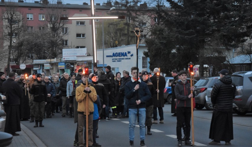 Oświęcimska Droga Krzyżowa przeszła ulicami miasta z parafii...