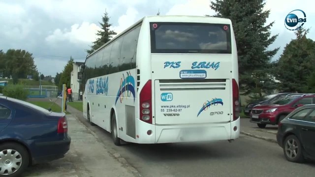 Mężczyźni w koszulkach Lechii Gdańsk zatrzymali autobus, w którym jechali kibice Olimpii Elbląg