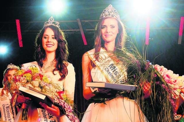 Ewelina Czernijenko (z lewej), zostając Miss Polski Nastolatek Ziemi Chełmińskiej i Dobrzyńskiej 2015, wywołała burzę regulaminową... Z prawej miss Joanna Tlałka Fot.: Tomasz Młynek