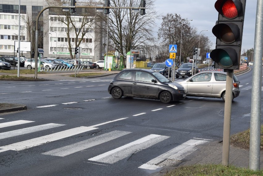 Niebezpieczne skrzyżowanie ulic: Batorego, Rzeźniczaka,...