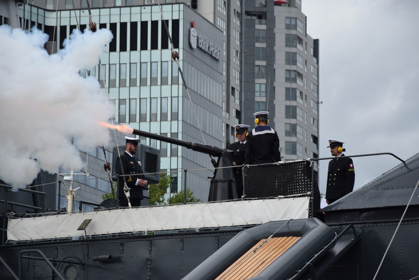 Święto Wojska Polskiego. Gdynia oddała hołd żołnierzom Rzeczpospolitej ZDJĘCIA